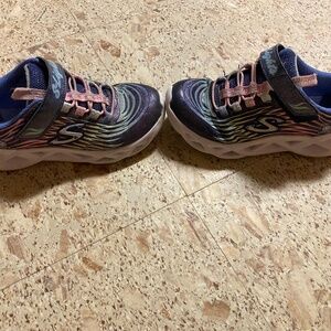 Skechers kid tennis shoes